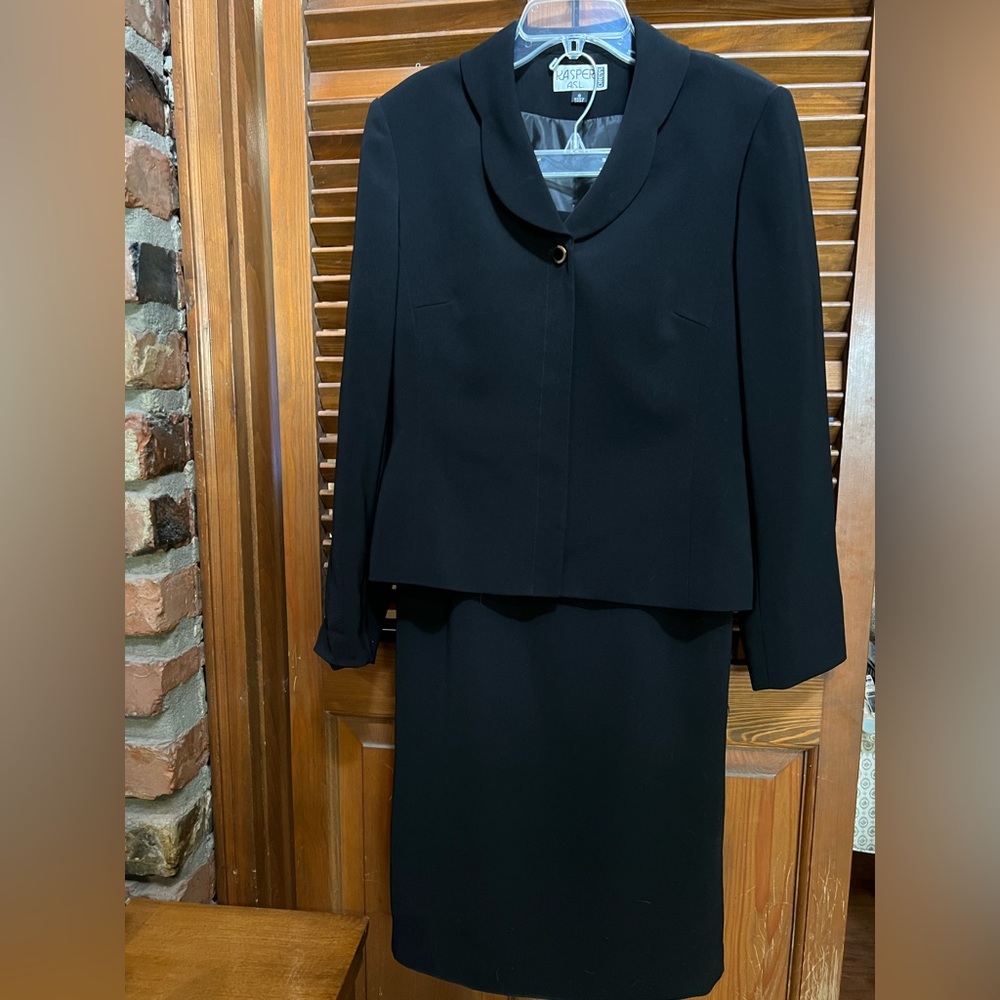 Women’s 2 piece  Suit . KASPER A.S.L. Dress Size 8